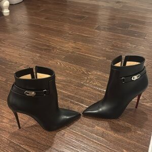 Christian Louboutin Lock So Kate Booty 100 Black Leather Ankle Heel Bootie 40